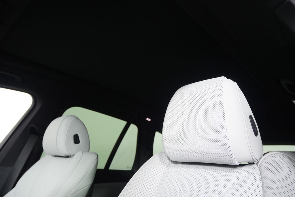 Thumbnail: 2026 BMW X5 - 11