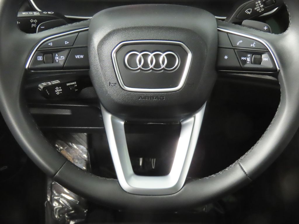 Thumbnail: 2025 Audi Q3 - 16