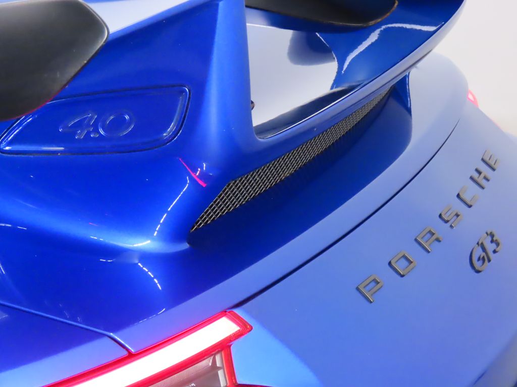 Thumbnail: 2018 Porsche 911 - 12