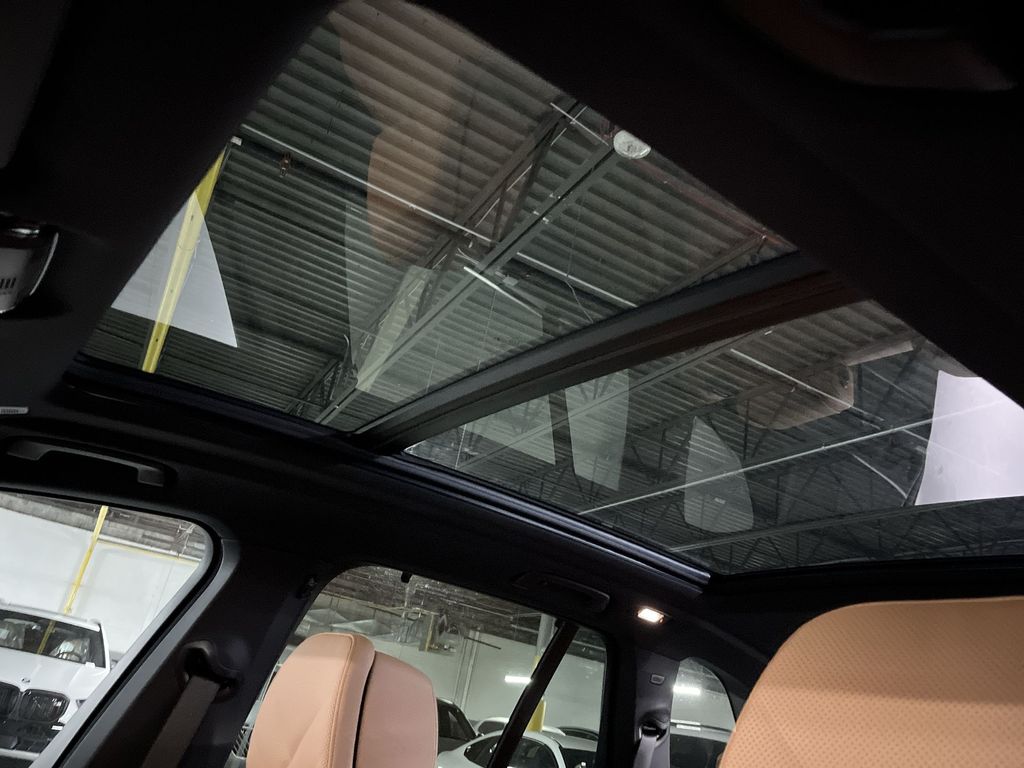 Thumbnail: 2026 BMW X5 - 22