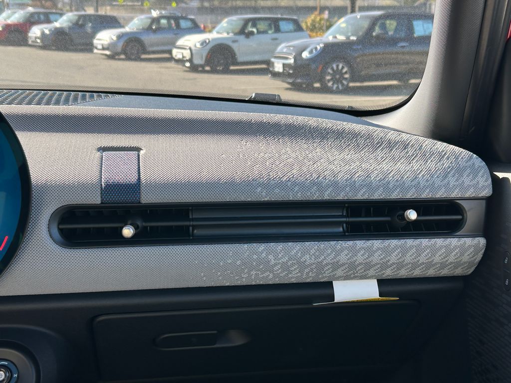 Thumbnail: 2026 MINI Cooper - 25