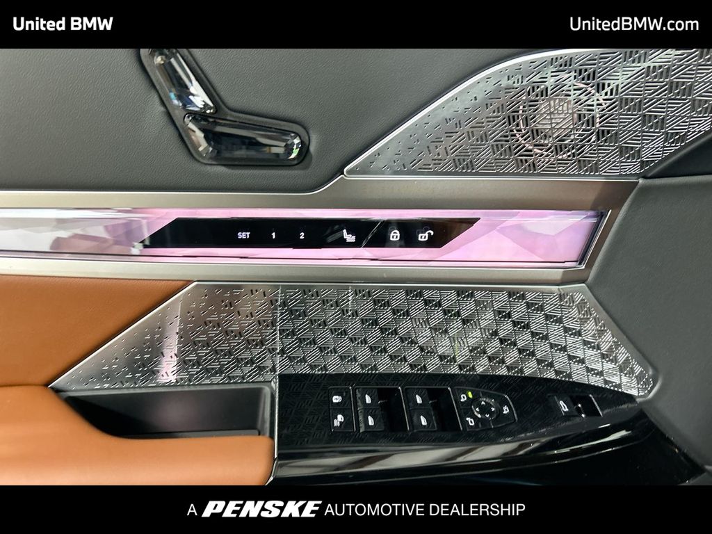 Thumbnail: 2025 BMW 7 Series - 11