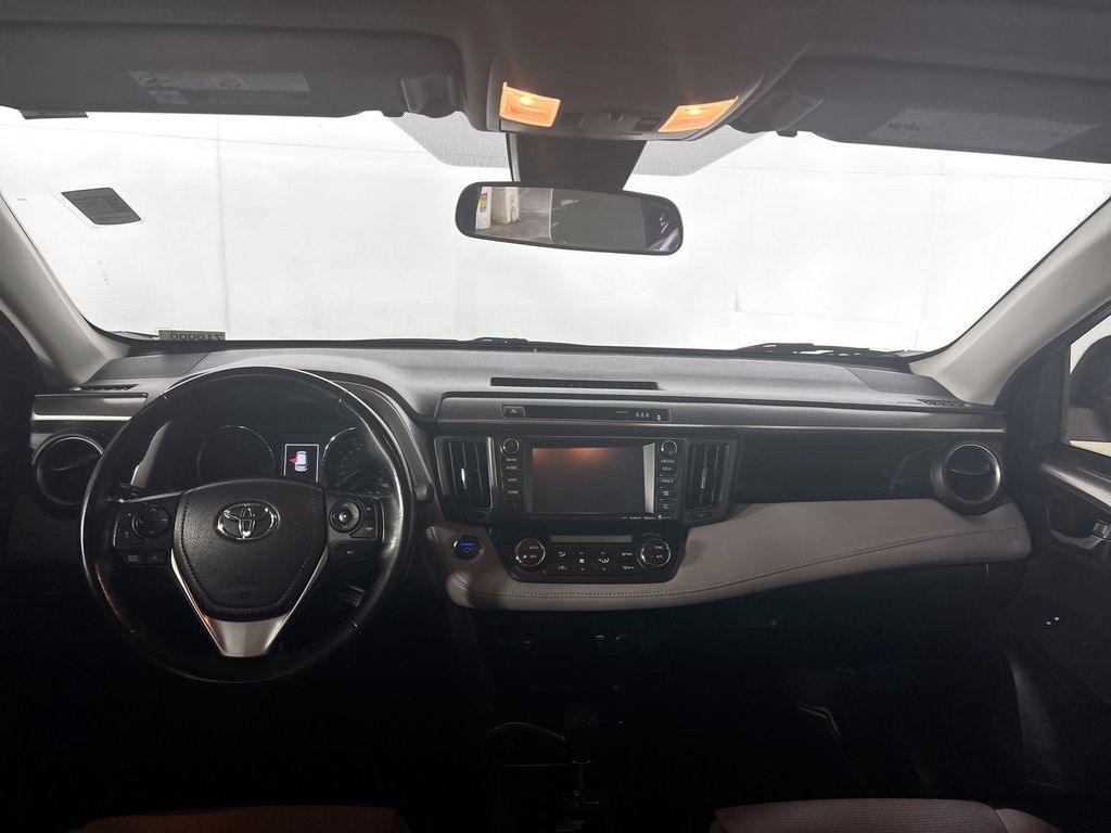 2017 Toyota RAV4 Hybrid XLE