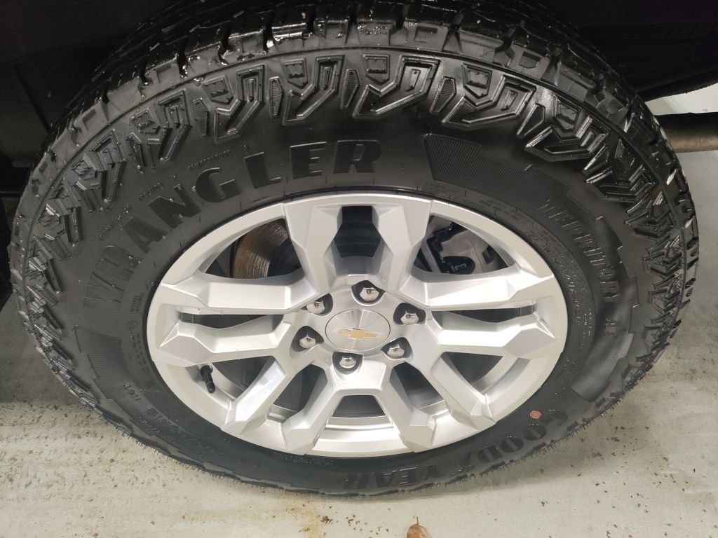 Used 2022 Black Chevrolet LT image 18