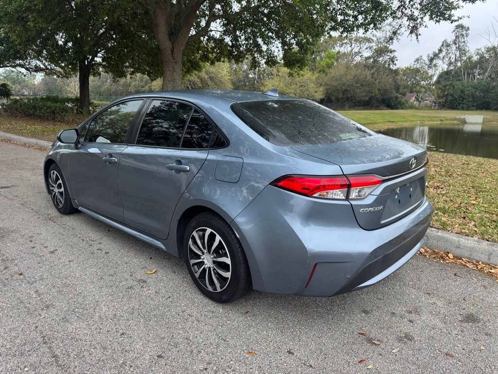 2020 Toyota Corolla LE 3