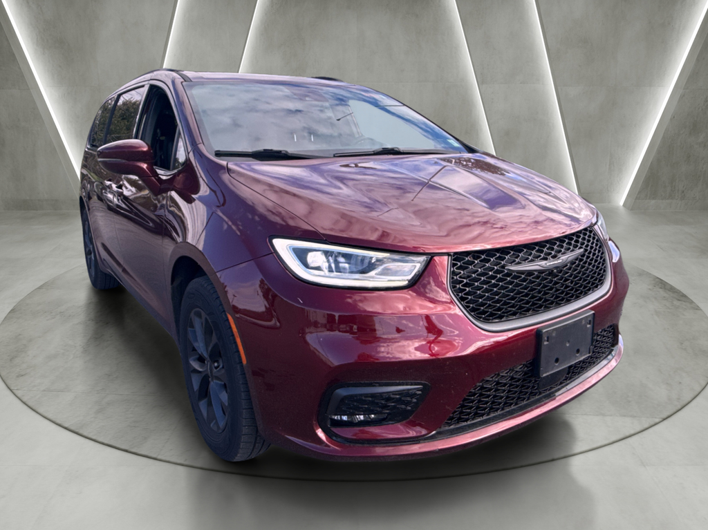 Velvet Red Pearlcoat 2022 Chrysler Pacifica Minivan All-Wheel Drive 9-Speed Automatic