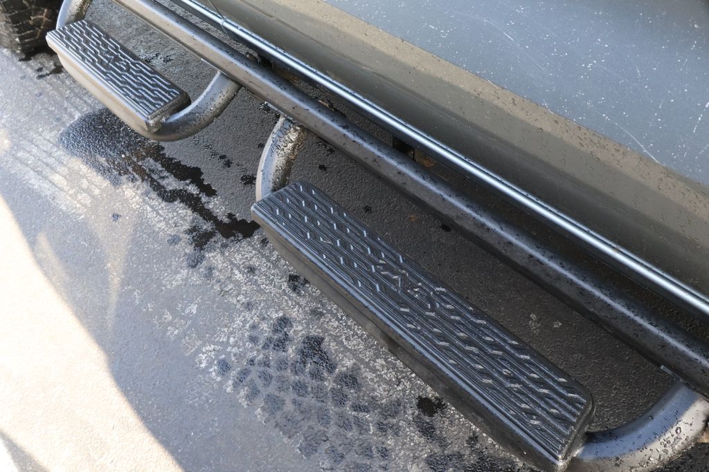 Thumbnail: 2023 Chevrolet Colorado - 7