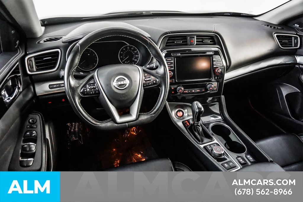 Used 2023 Black Nissan 3.5 SL image 22