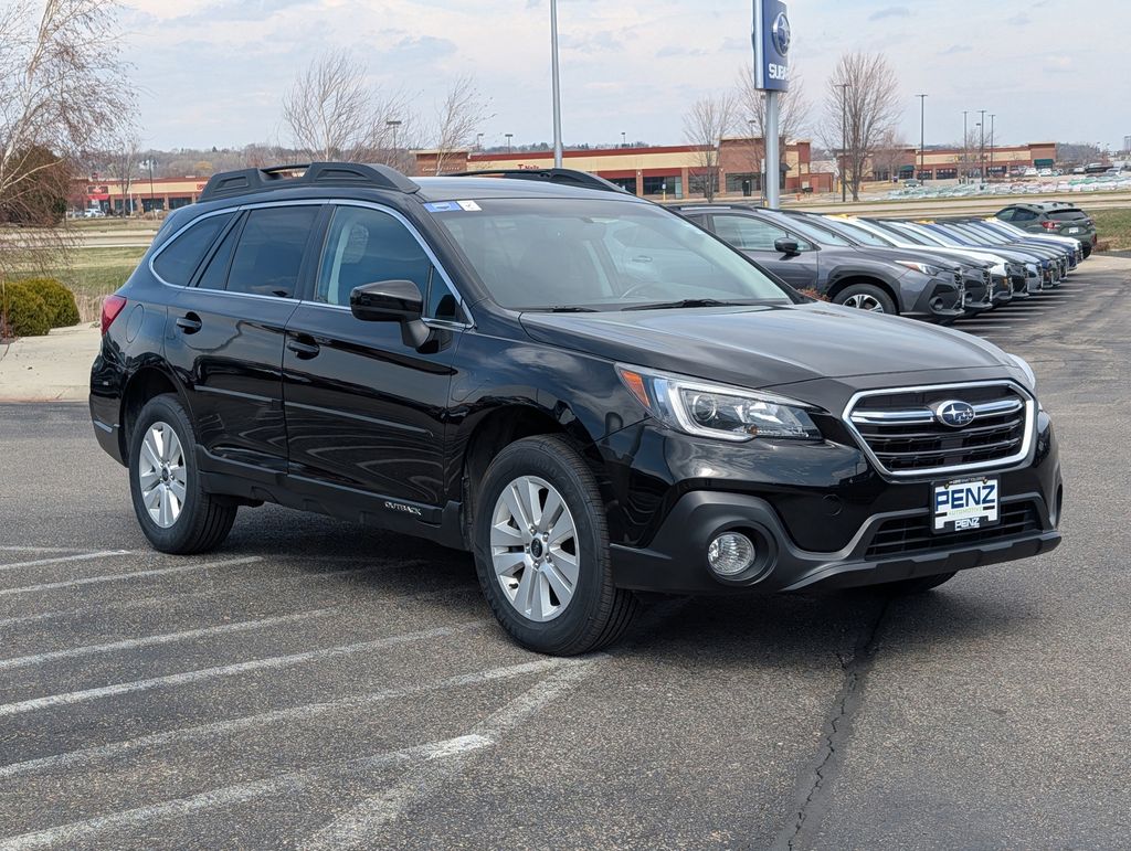 Crystal Black Silica 2018 Subaru Outback 2.5i Premium AWD Wagon All-Wheel Drive Continuously Variable Transmission