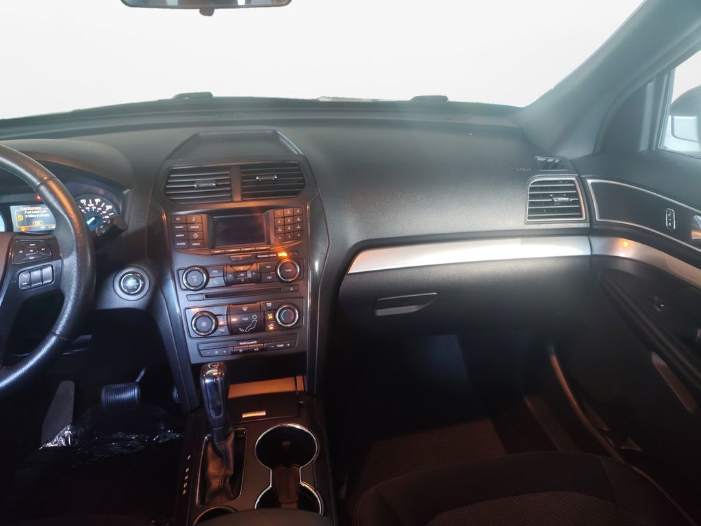 Used Car 2017 Ford Explorer  Xlt For Sale In Austin, Texas
