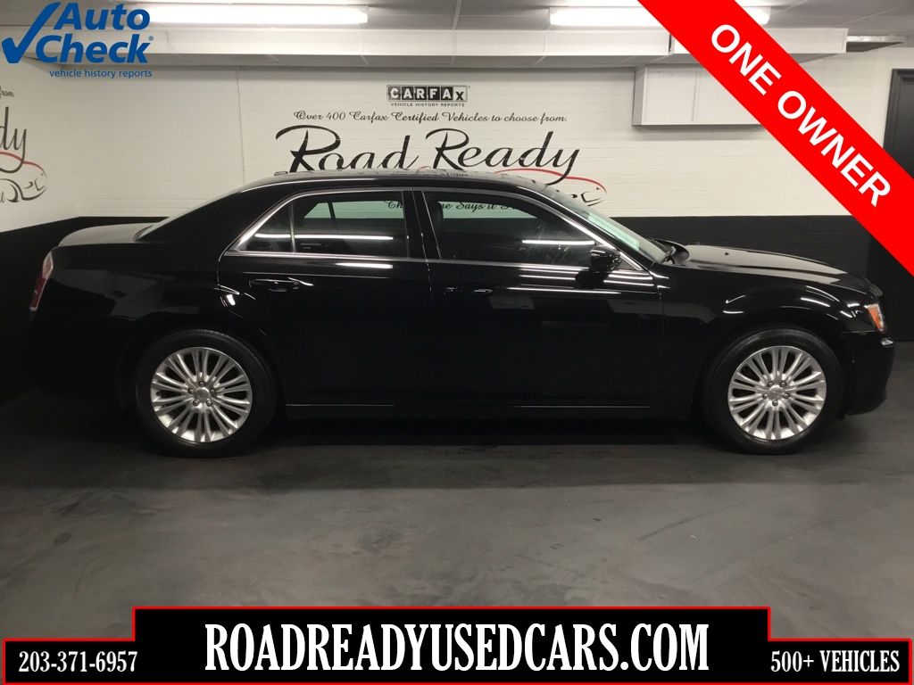 Gloss Black 2013 Chrysler 300 Sedan All-Wheel Drive 8-Speed Automatic
