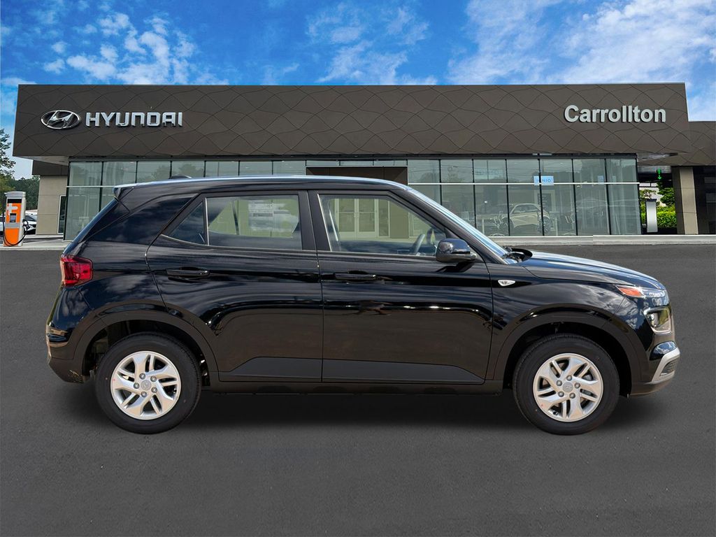 New 2026 Black Hyundai SE image 5