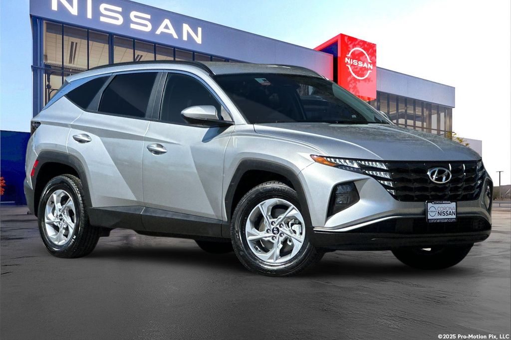 Shimmering Silver 2024 Hyundai Tucson SUV / Crossover All-Wheel Drive 8-Speed Automatic