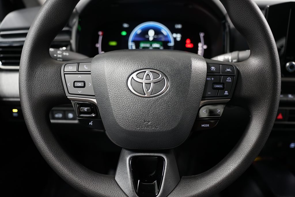 2025 Toyota Camry LE 12