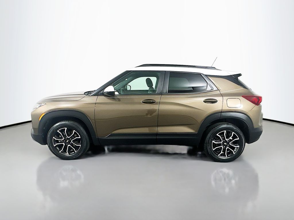 Thumbnail: 2021 Chevrolet TrailBlazer - 8