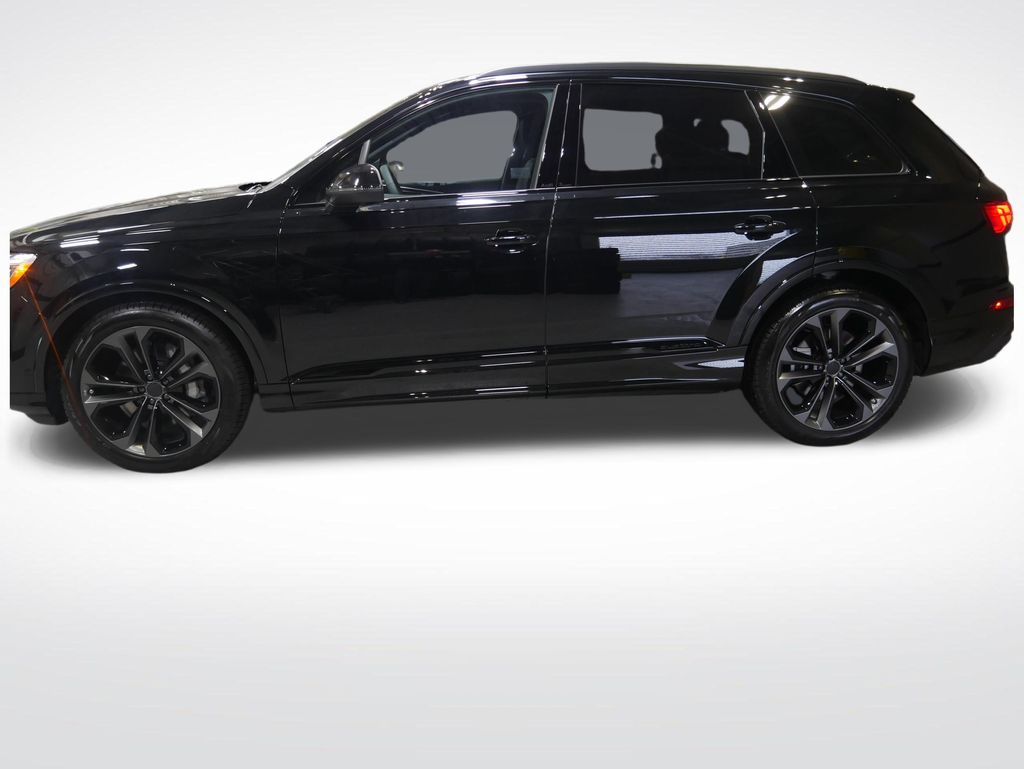 Thumbnail: 2026 Audi Q7 - 2