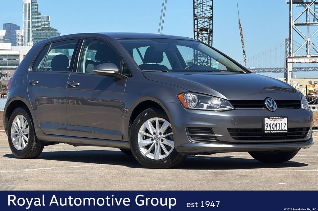 2016 Volkswagen Golf TSI S 4-Door FWD