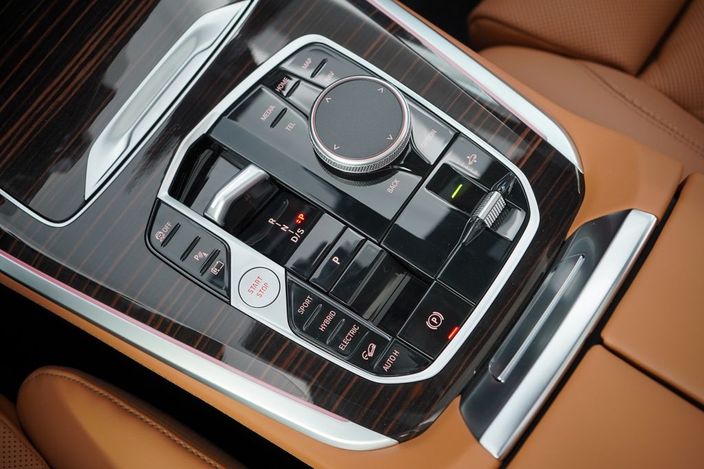 Thumbnail: 2026 BMW X5 - 20