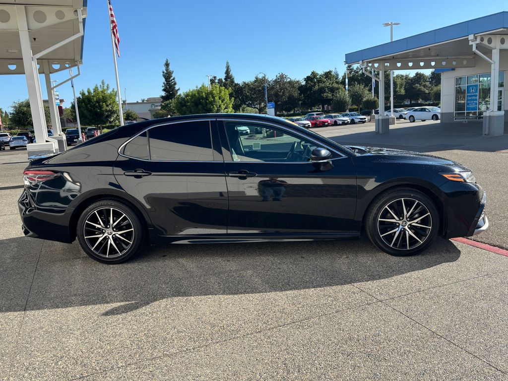 Thumbnail: 2023 Toyota Camry - 4