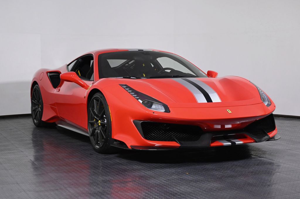 Rosso Scuderia 2020 Ferrari 488 Pista Coupe RWD Coupe Rear-Wheel Drive 7-Speed Automatic