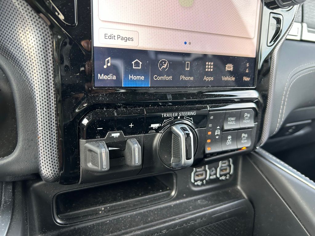 Thumbnail: 2022 RAM 1500 - 17