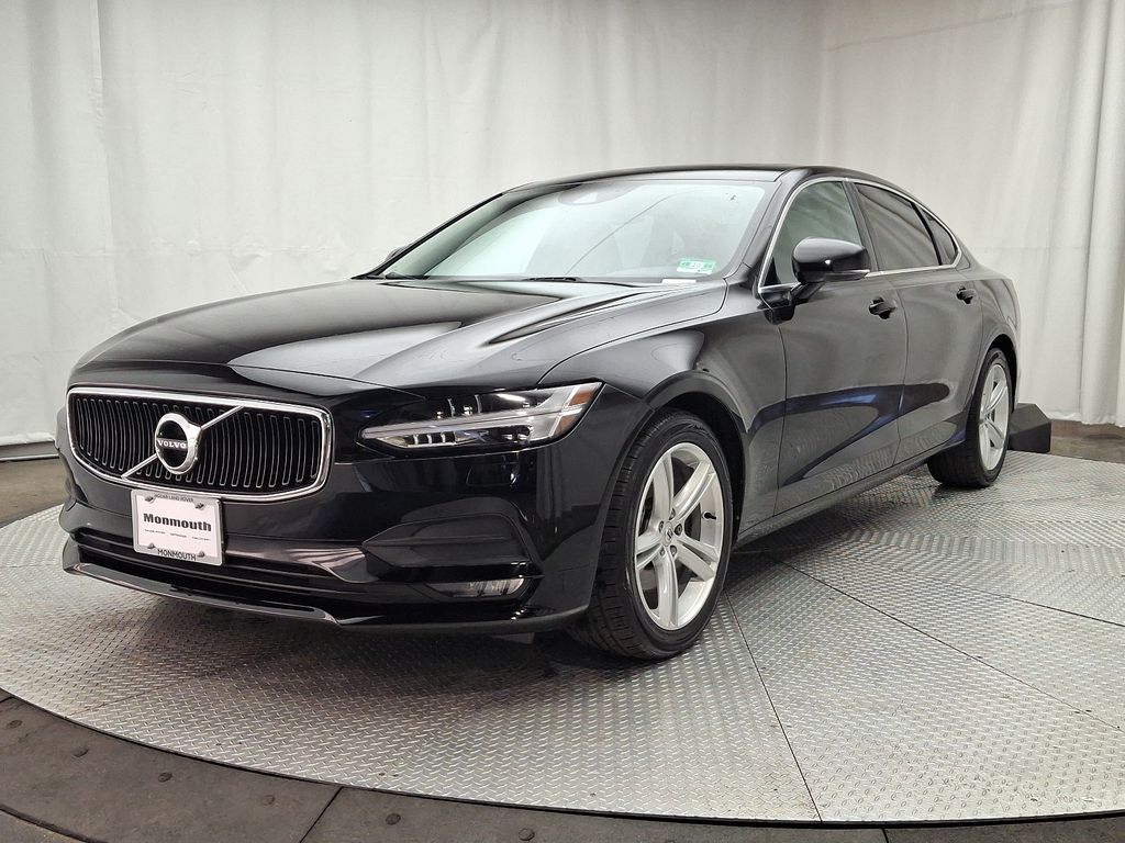 2018 Volvo S90 T5 Momentum -
                Eatontown, NJ