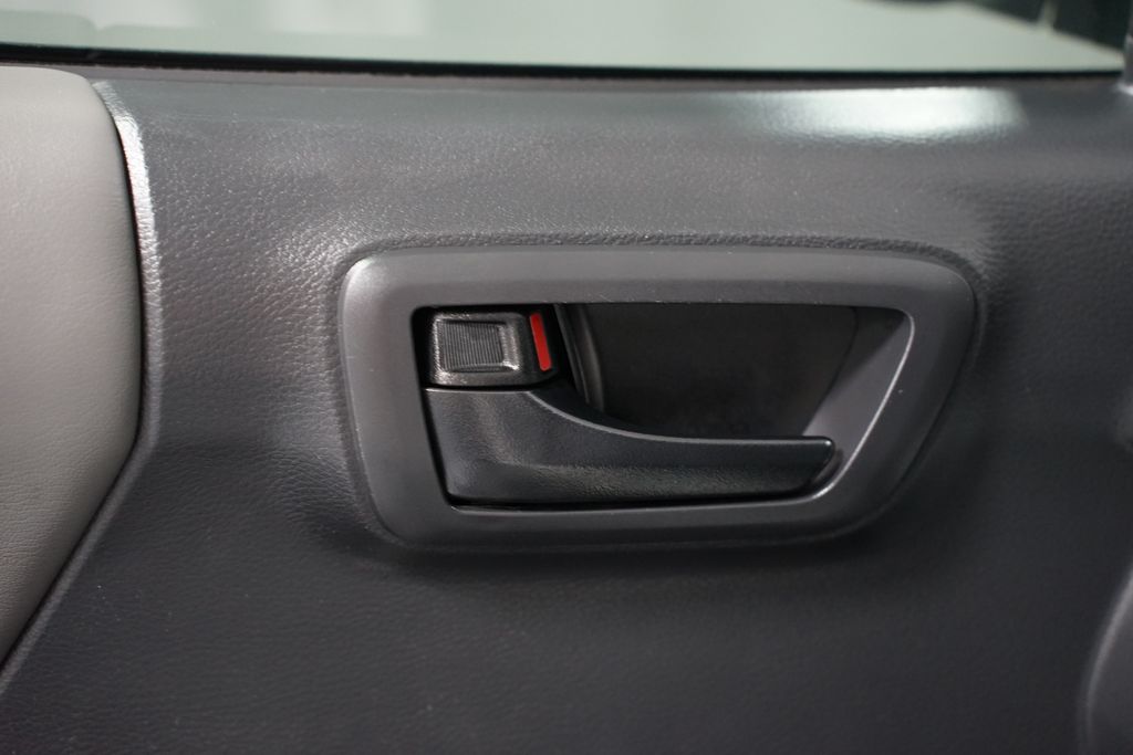 Thumbnail: 2023 Toyota Tacoma - 29