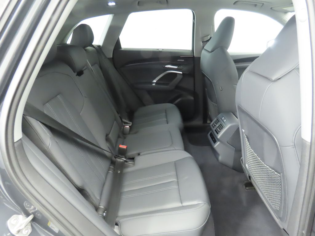 2025 Audi Q5 Premium 24