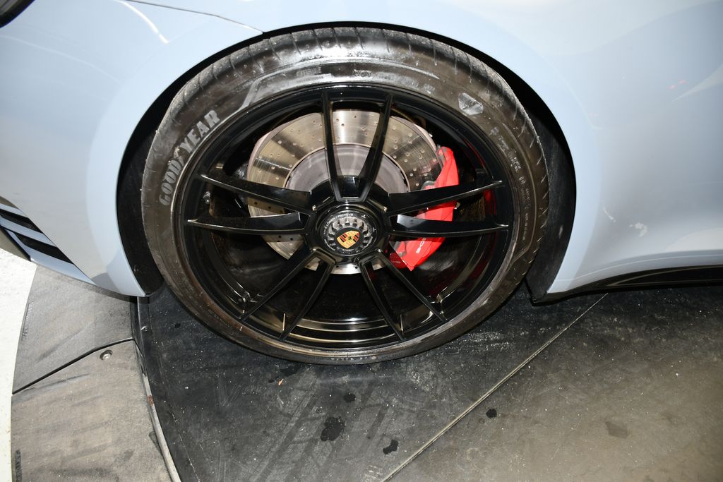Thumbnail: 2024 Porsche 911 - 15