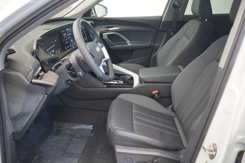 Thumbnail: 2025 Audi Q5 - 6