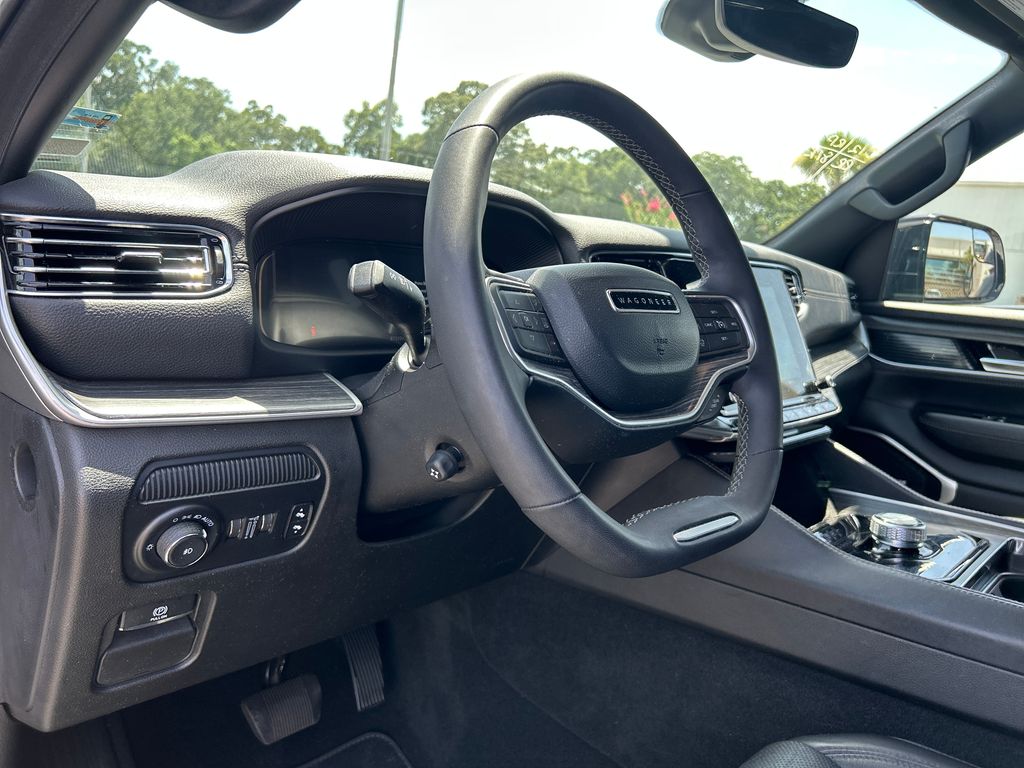Used 2024 White Jeep Series II image 8