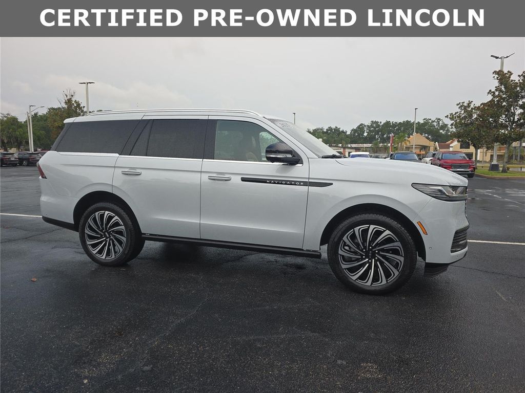 Crystal White 2025 Lincoln Navigator SUV / Crossover Four-Wheel Drive Automatic