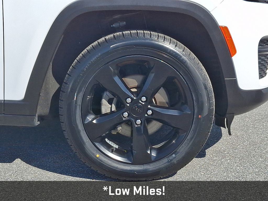 2023 Jeep Grand Cherokee Altitude X White/off-white at Carlisle Cadillac Buick GMC