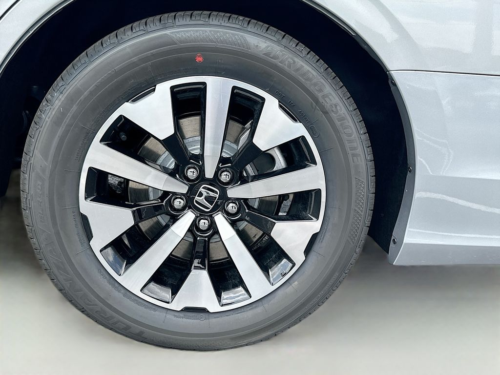 2025 Honda Odyssey EX-L 22