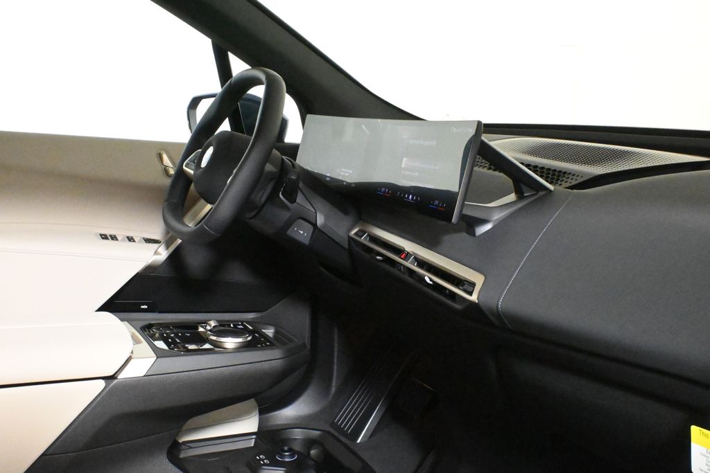 Thumbnail: 2026 BMW iX - 31