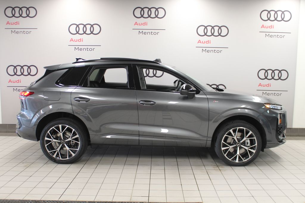 Thumbnail: 2026 Audi Q3 - 7