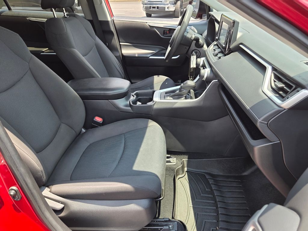 Used 2021 Toyota RAV4 SUV