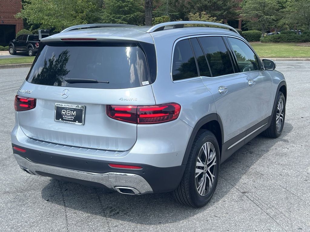 2024 Mercedes-Benz GLB GLB 250 8