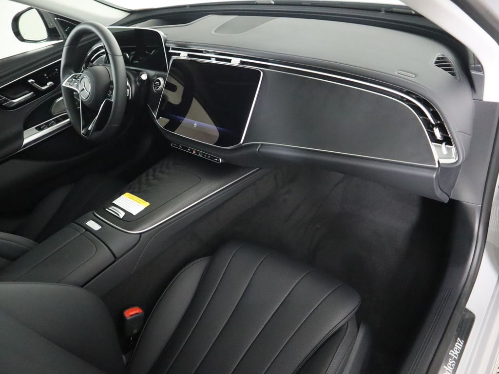 Thumbnail: 2026 Mercedes-Benz E-Class - 19