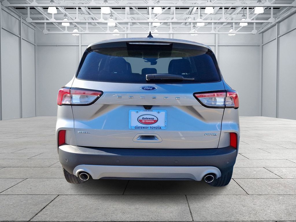 2022 Ford Escape SEL 5