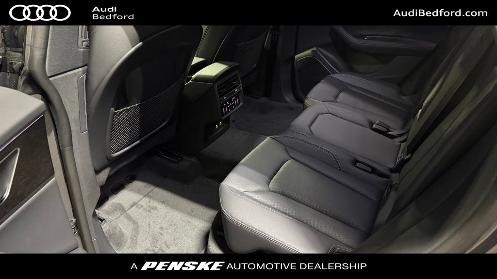 Thumbnail: 2026 Audi Q8 - 18