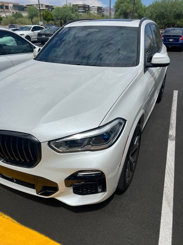 Used 2019 White BMW xDrive40i image 2