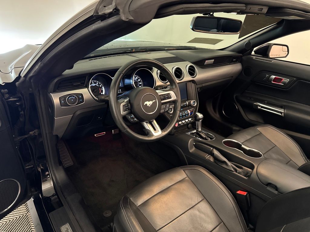 2018 Ford Mustang EcoBoost Premium photo 4