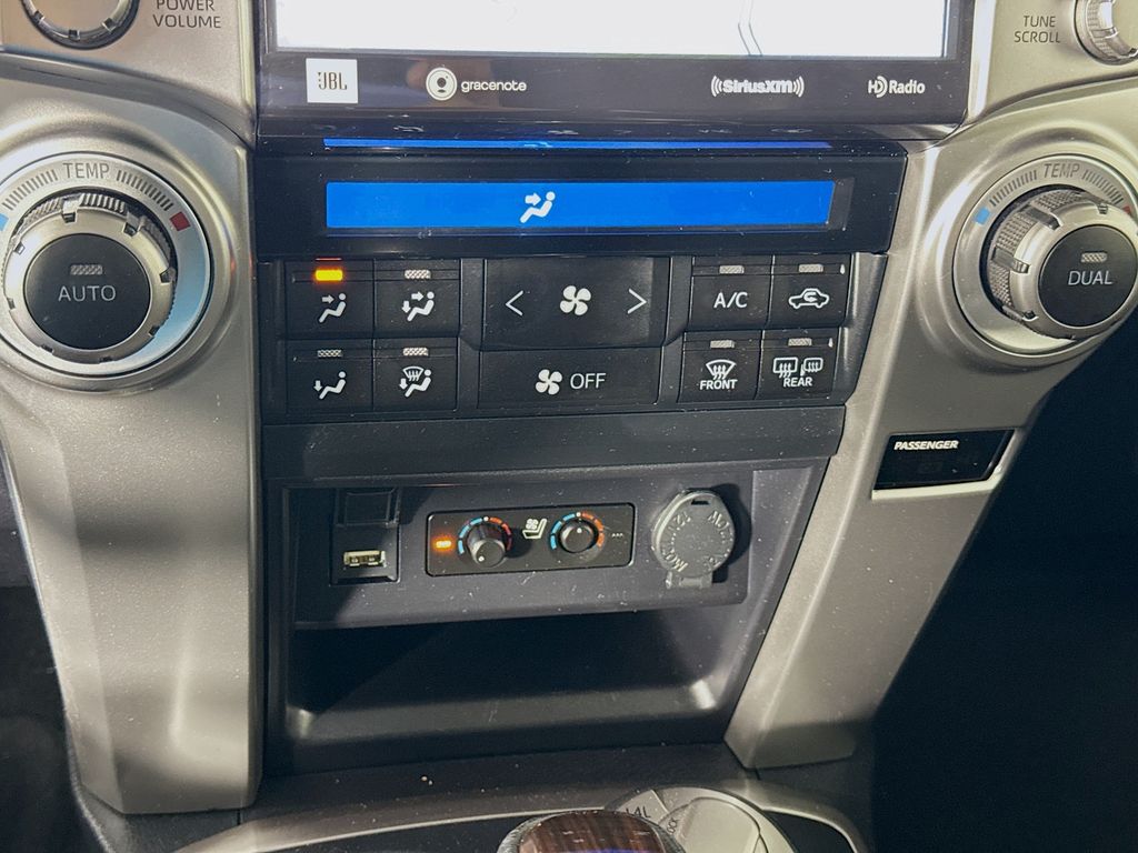 Thumbnail: 2022 Toyota 4Runner - 16