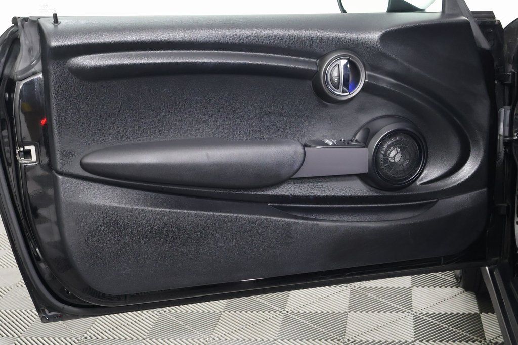 Thumbnail: 2020 MINI Cooper - 12