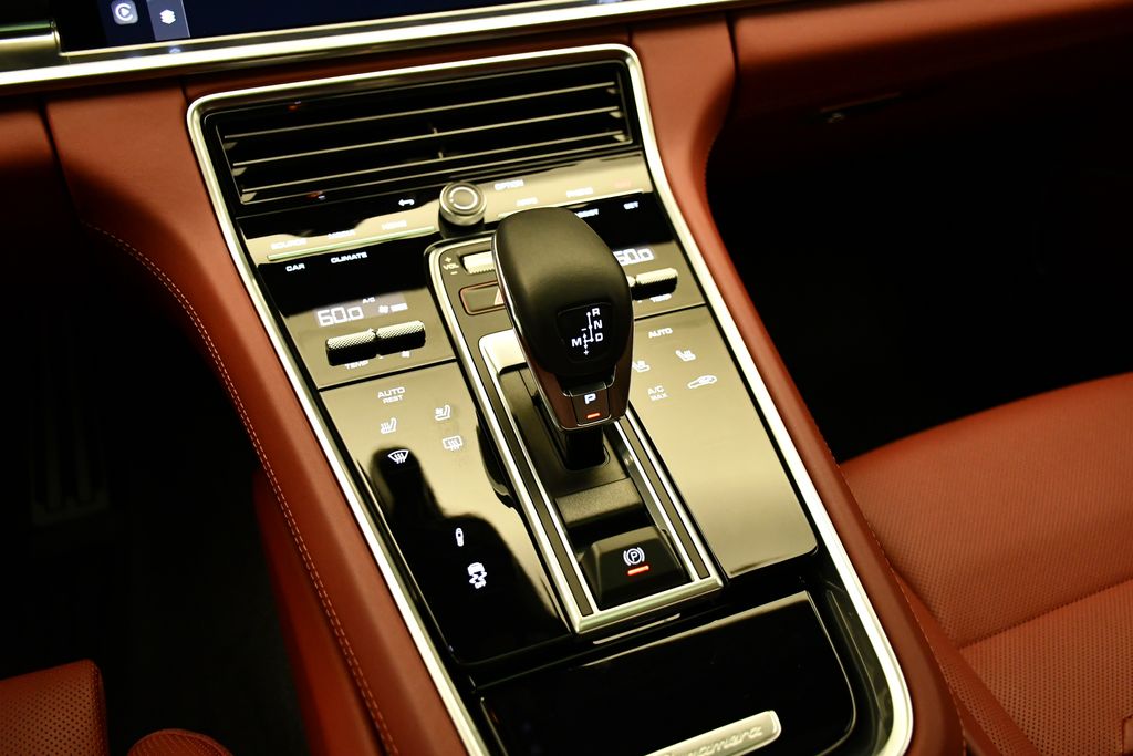 2023 Porsche Panamera GTS 32