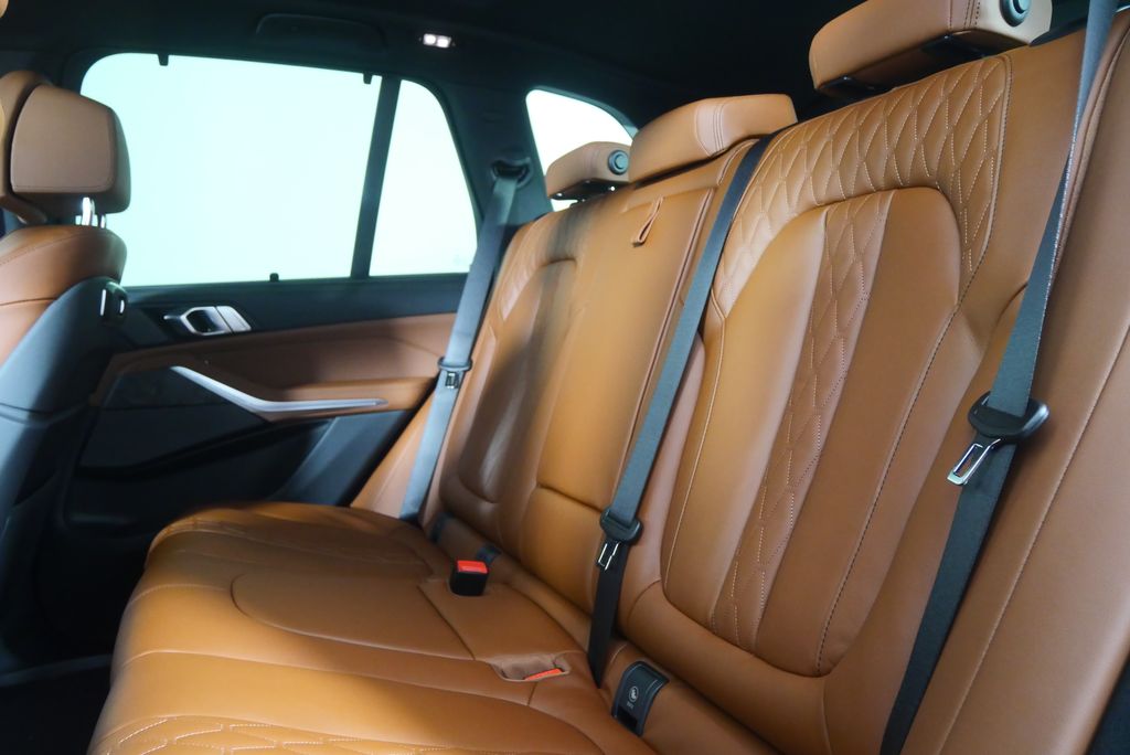 Thumbnail: 2026 BMW X5 - 14