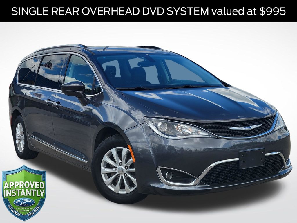 Gray (Granite Crystal Metallic Clearcoat) 2019 Chrysler Pacifica Minivan Front-Wheel Drive 9-Speed Automatic