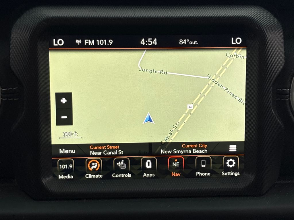Used 2020 Green Jeep Overland image 25