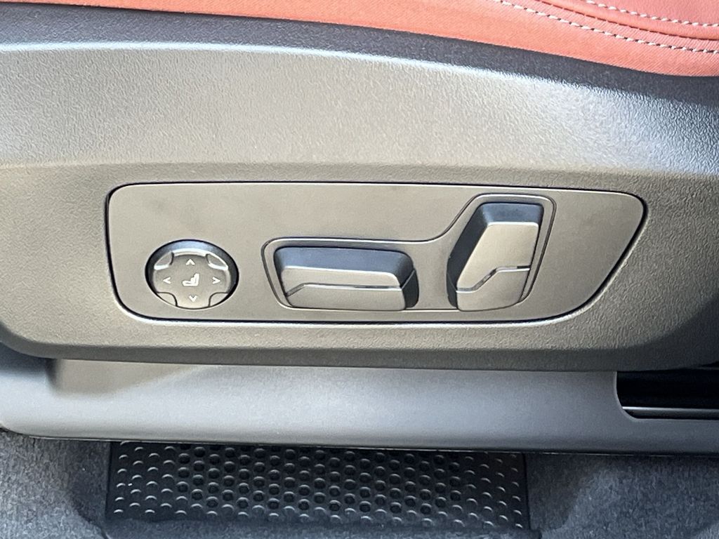 Thumbnail: 2026 BMW X1 - 12